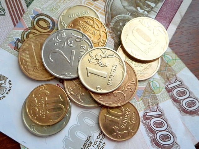 Будут ли платить пенсию работающим пенсионерам в 2019 году в России Во-первых