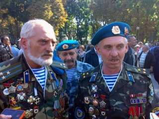 Новая величина ЕДВ ветеранам боевых действий с 1 февраля 2019 года - какая сумма будет положена для ветеранов боевых действий Новая величина ЕДВ ветеранам боевых действий с 1 февраля 2019 года - какая сумма будет положена для ветеранов боевых действий