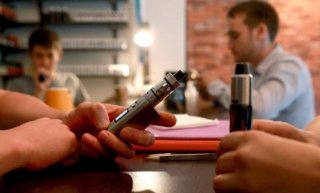 Запрет кальянов с 1 января 2019 года в России. Последние новости Минздрав России хочет приравнять вейпы Запрет кальянов с 1 января 2019 года в России. Последние новости Минздрав России хочет приравнять вейпы